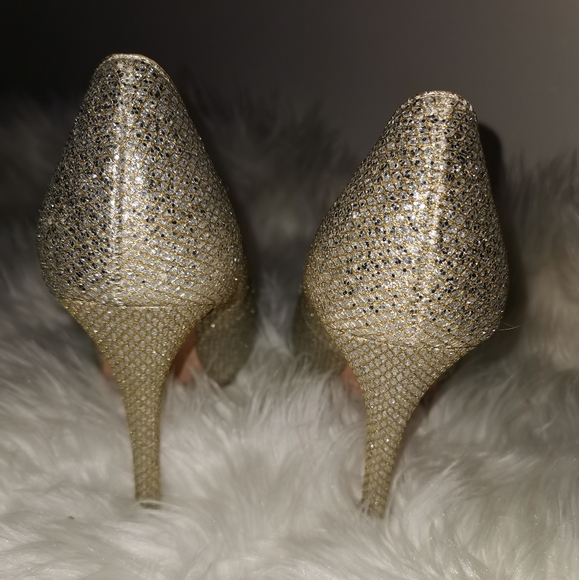 BADGLEY MISCHKA Humbie II pump gold peep toe 9 - Picture 3 of 5